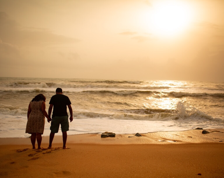 Long walks on the beach as the sun sets over the horizon – does it get any better? Share this with the one who came to your mind while looking at this.