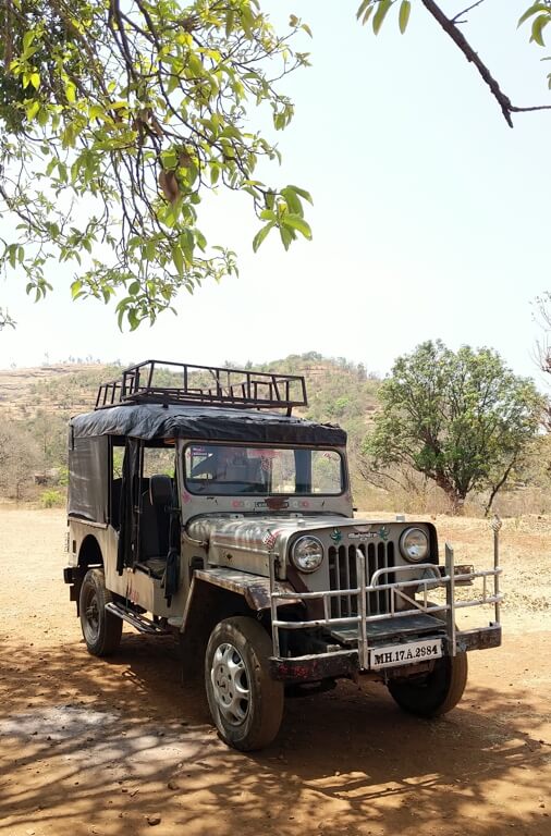 A dusty road and rustic ride, perfect for the adventures you like. Share this with your adventure buddies.