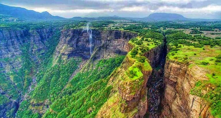 Green as far as the eye can see, chill with nature in this beautiful spot. Share this with someone who needs a break.