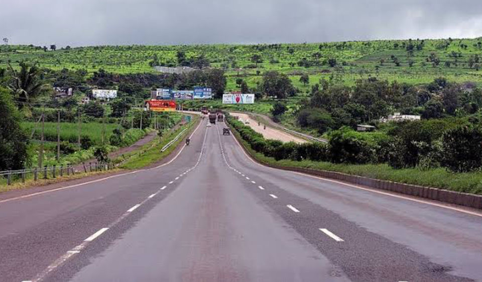 Photo of One mistake, made me travel a whole day on Bangalore Pune road. by Radhika Narasimhan