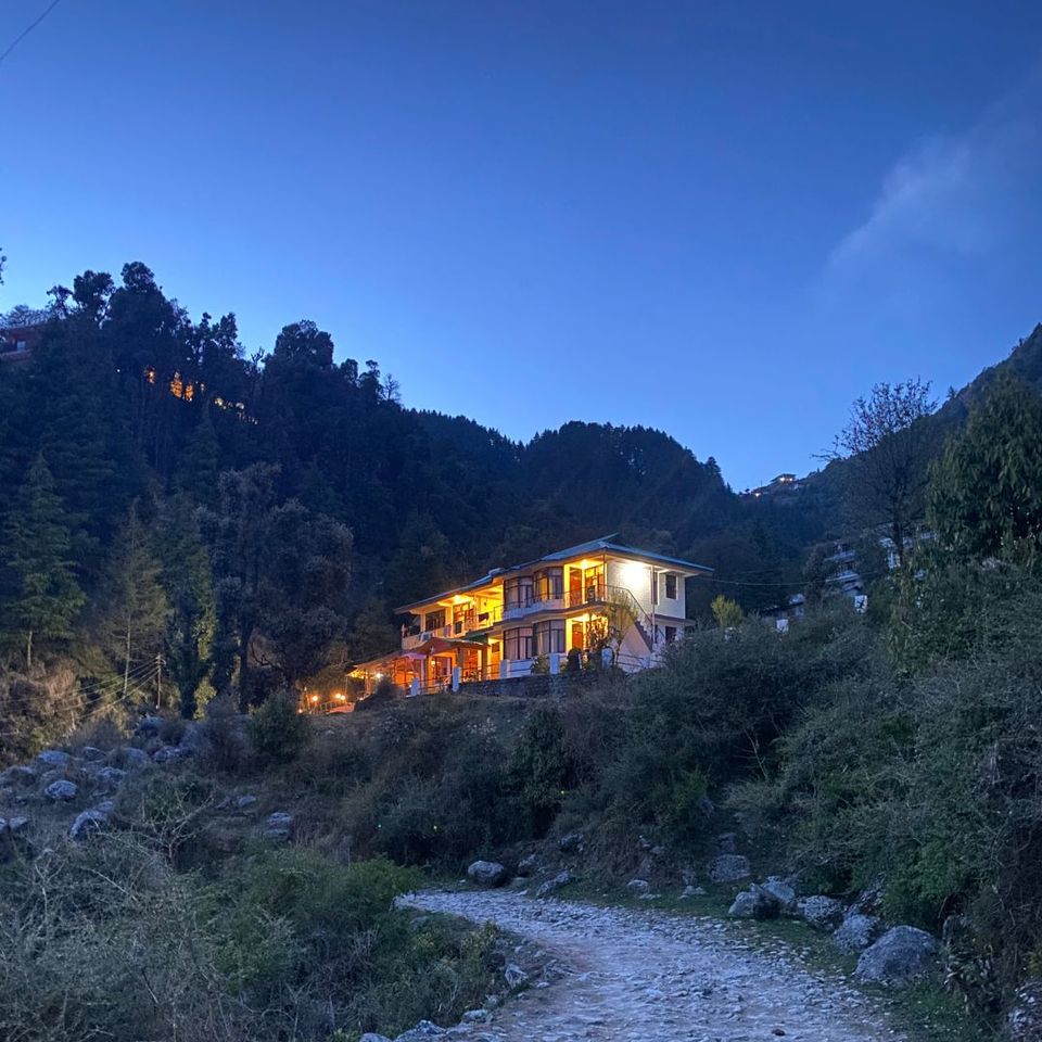 Photo of Travel nah... work & trek from Dharamkot! by Aastha Verma