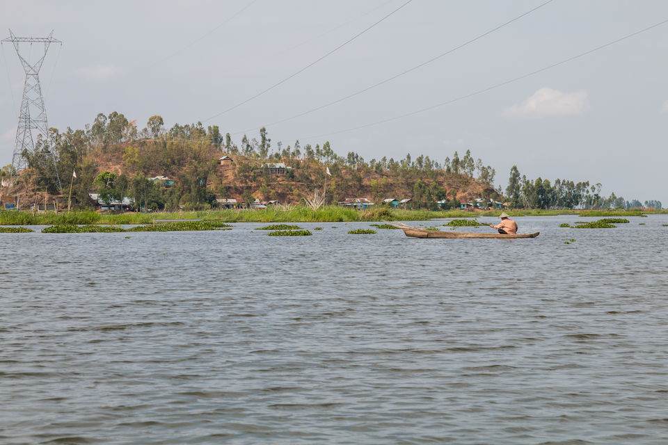Photo of A day out at the largest freshwater lake southasia- LOKTAK LAKE, Manipur by Divya Shirodkar