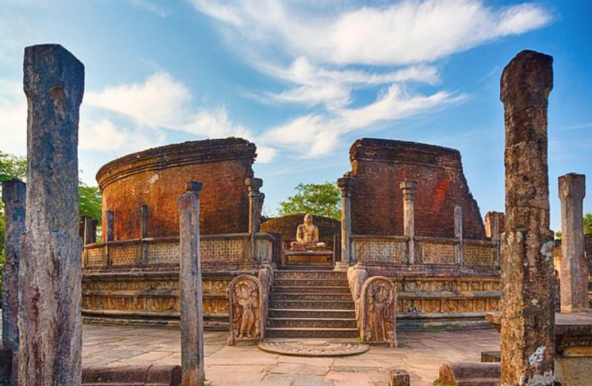Photo of Embark on an Adventure Through Sri Lanka: From Ella's Natural Wonders to Polonnaruwa's Pristine Lake by Vidhi Bubna
