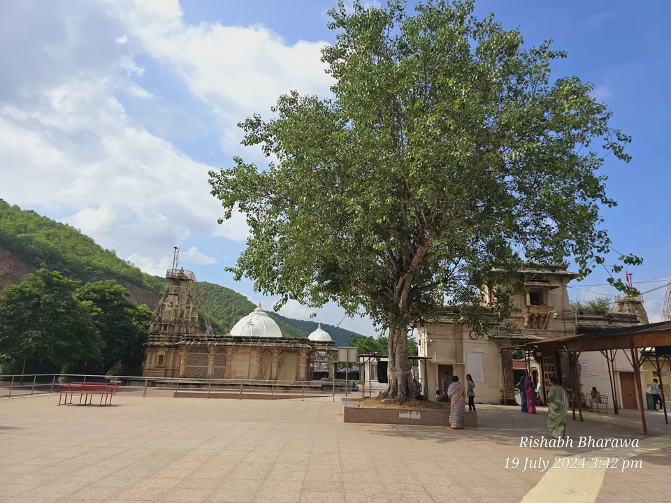 Photo of शामला जी : गुजरात-राजस्थान बॉर्डर के पास स्थित एक प्राचीन तीर्थस्थल by Rishabh Bharawa