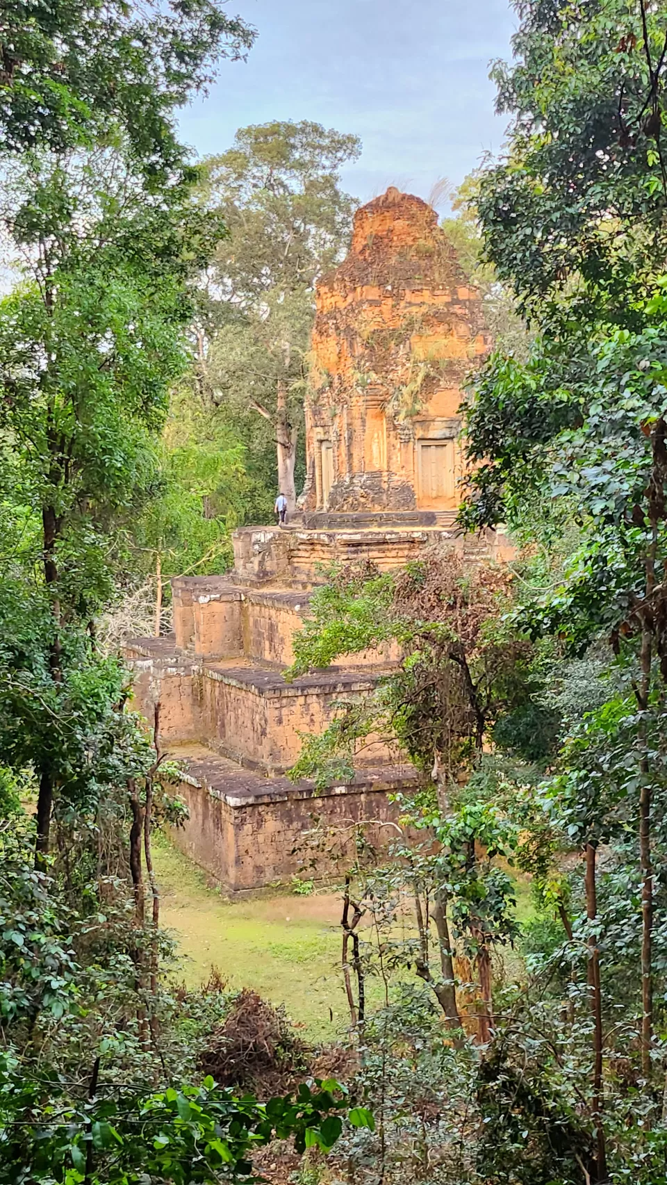 Photo of Phnom Bakheng, ក្រុងសៀមរាប by Tadasha Mishra