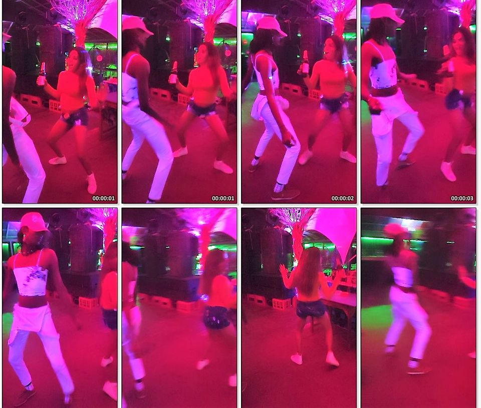 Photo of When I merged two different birthday celebrating groups into one at Curlies, Goa! by Hemanth Bhargav Murthy (Hemuu)