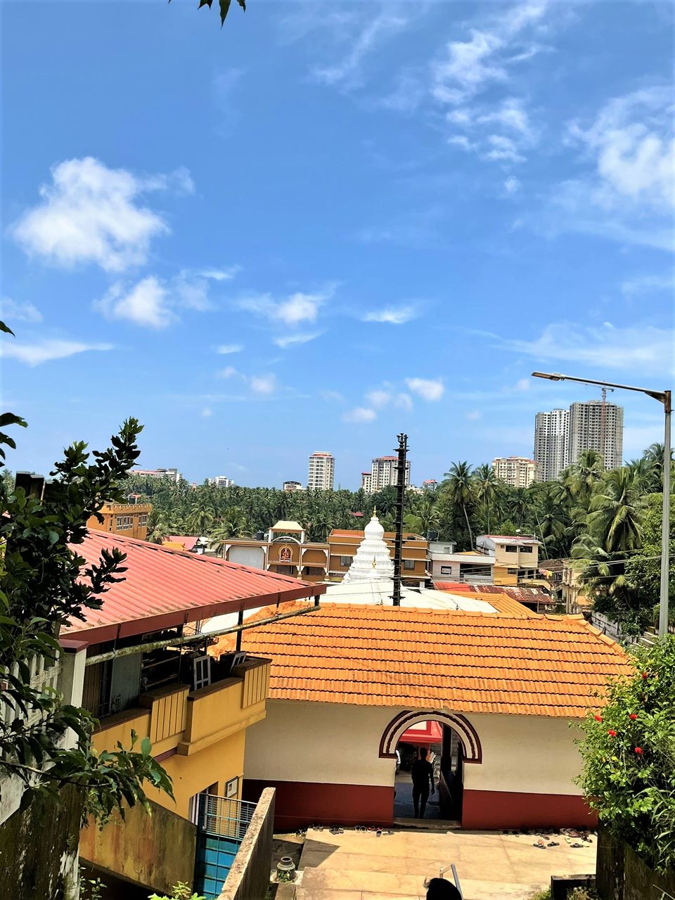 Photo of The vast premises of the famous Kadri Manjunath Temple, Mangalore! by Hemanth Bhargav Murthy (Hemuu)