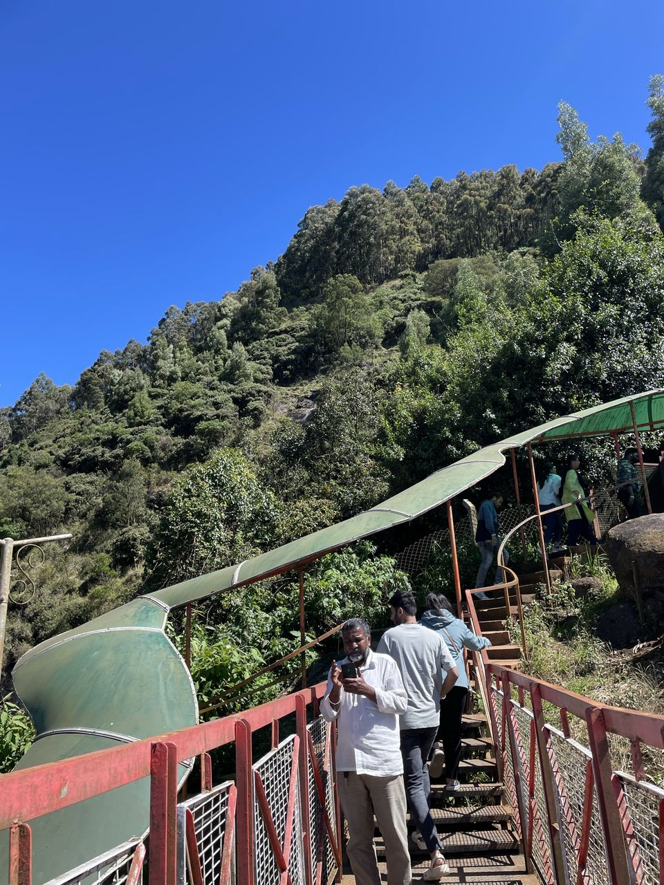 Photo of Here is the inside out of The Tea factory and Tea Museum of Ooty, Tamilnadu! by Hemanth Bhargav Murthy (Hemuu)