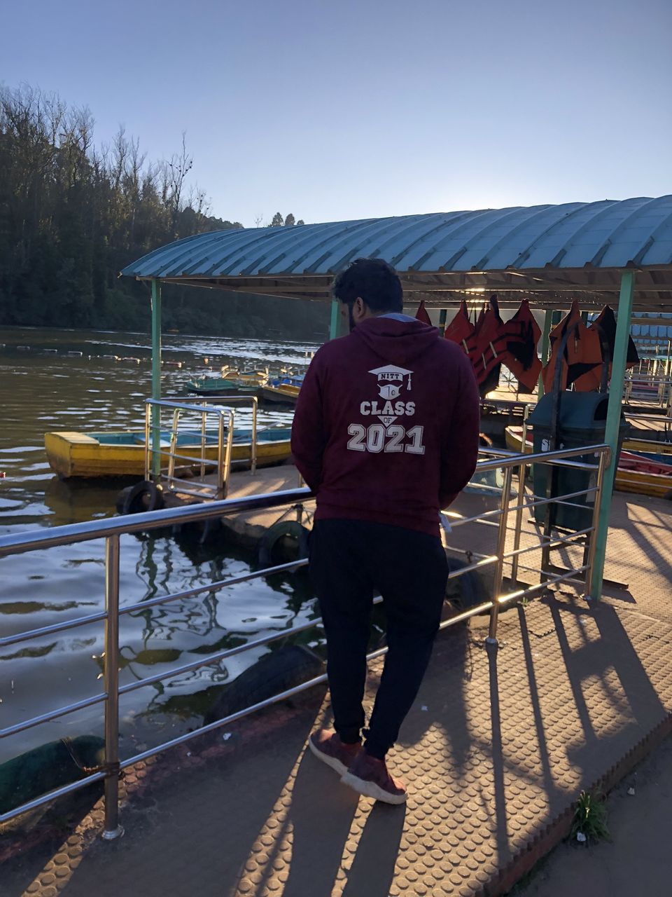 Photo of This is how boating at the Ooty Lake on a winter sunset feels like, during the golden hour! by Hemanth Bhargav Murthy (Hemuu)