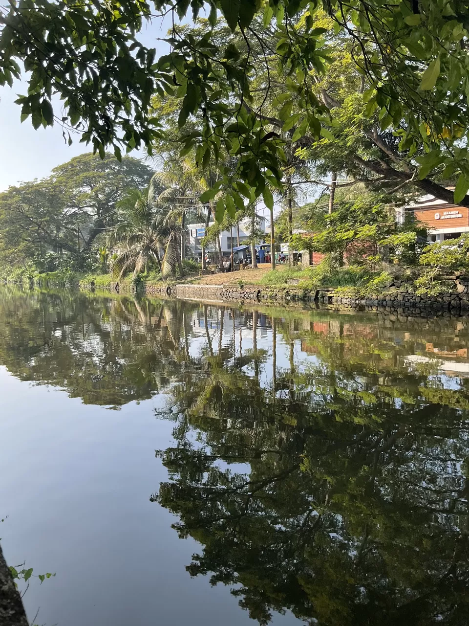 Photo of Beach, Backwaters, and a Bus ride to Bangalore before bidding bye to Alleppey, Kerala. by Hemanth Bhargav Murthy (Hemuu)