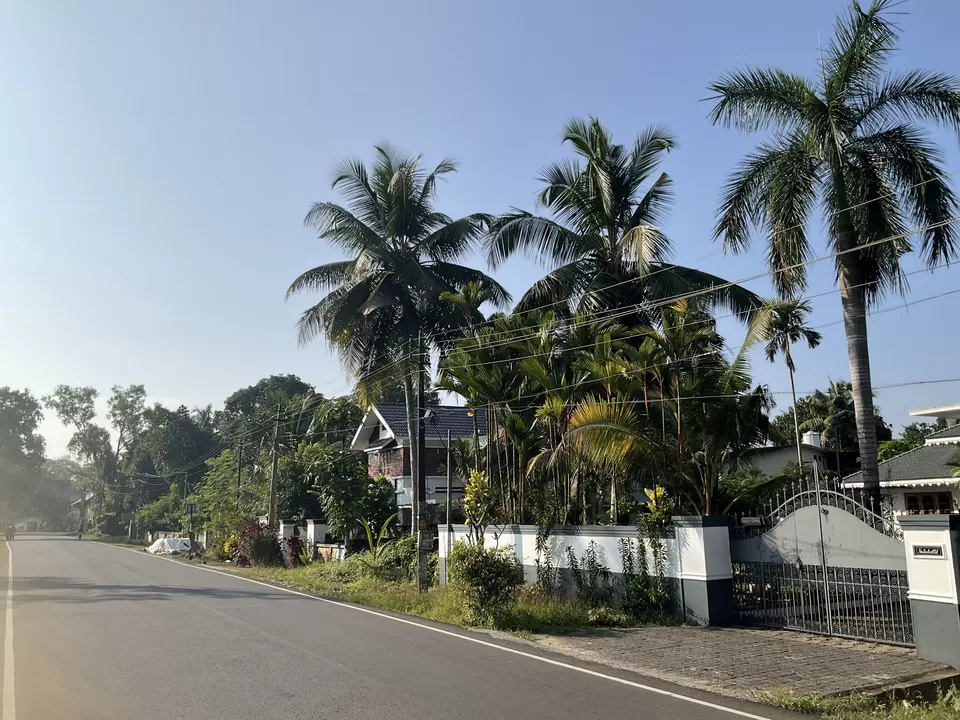 Photo of Beach, Backwaters, and a Bus ride to Bangalore before bidding bye to Alleppey, Kerala. by Hemanth Bhargav Murthy (Hemuu)