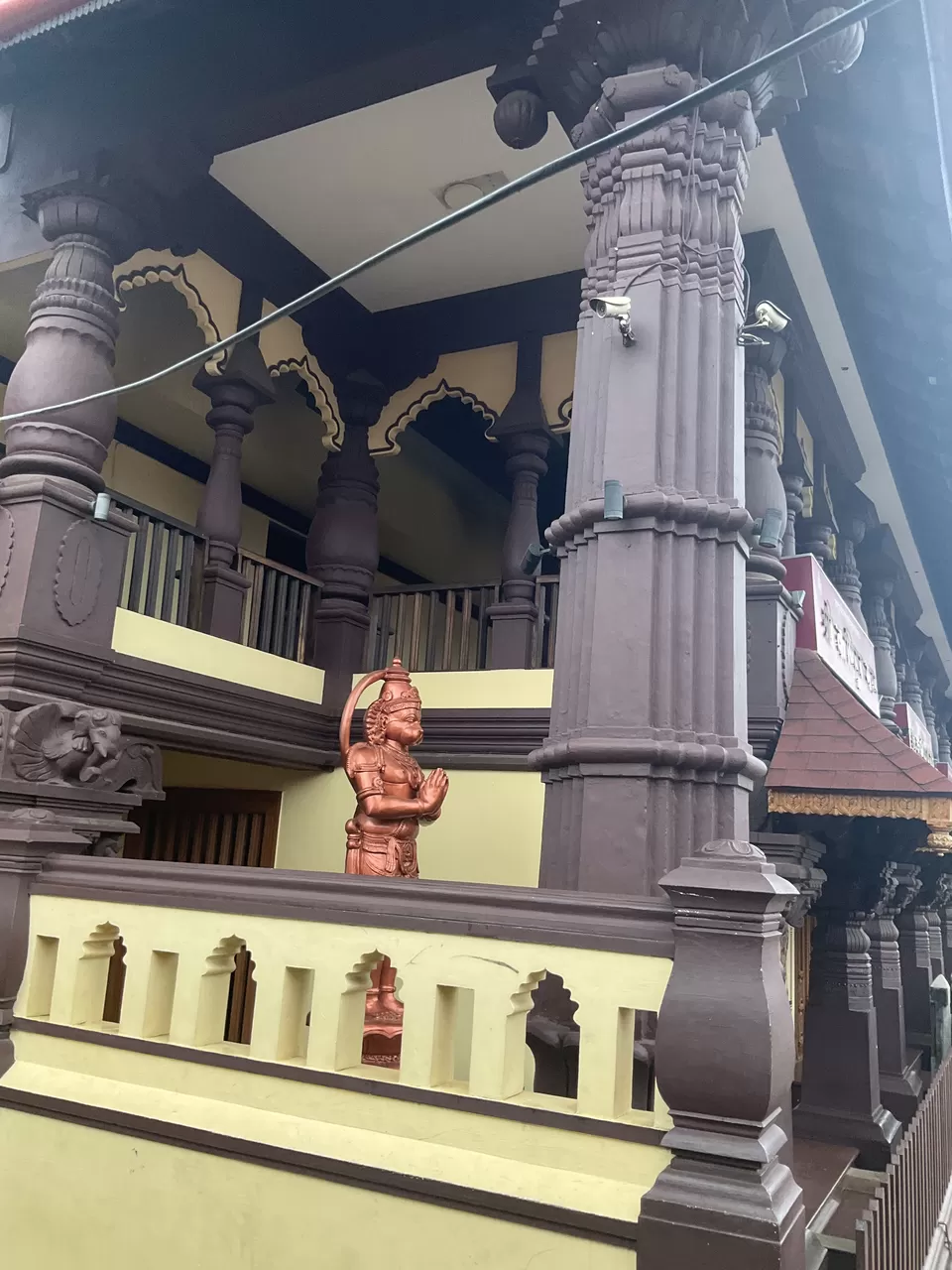 Photo of This is how witnessing Udupi Sri Krishna from the Kanakanna Kindi made me feel, Karnataka. by Hemanth Bhargav Murthy (Hemuu)