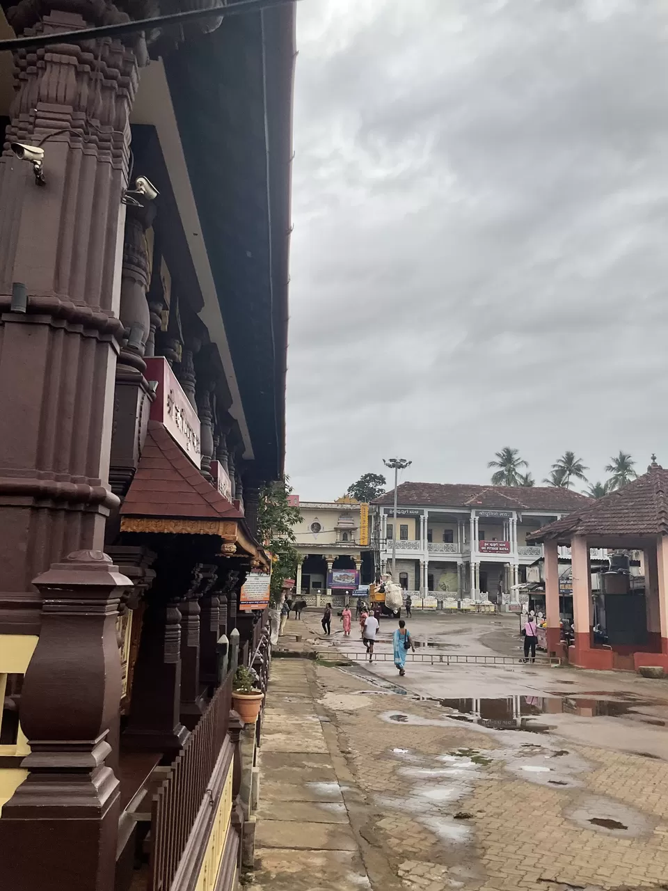 Photo of This is how witnessing Udupi Sri Krishna from the Kanakanna Kindi made me feel, Karnataka. by Hemanth Bhargav Murthy (Hemuu)