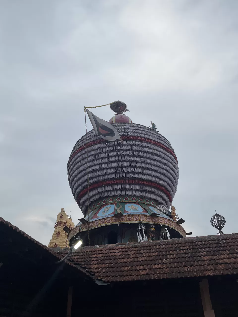 Photo of This is how witnessing Udupi Sri Krishna from the Kanakanna Kindi made me feel, Karnataka. by Hemanth Bhargav Murthy (Hemuu)