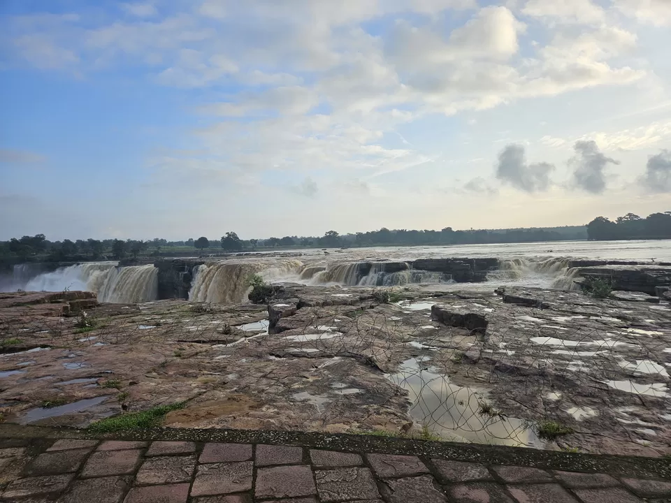 Photo of Chitrakoot Fall: 'Niagara of India' and its ethereal beauty by Samapti Das | @curvy_bongshell
