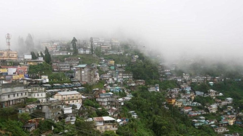 Photo of Darjeeling, West Bengal by Nikhil Vidyarthi