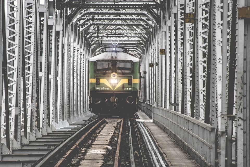 Photo of Don’t Have A Confirmed Ticket For Train Travel? Here’s How You Can Travel Without One! by Sinchita Sinha