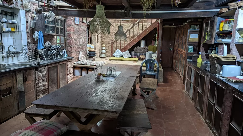 Photo of I Stayed Where Abhishek Bachchan's "Ghoomer" Was Shot & Here's How Much It Costs Per Day! by Sinchita Sinha