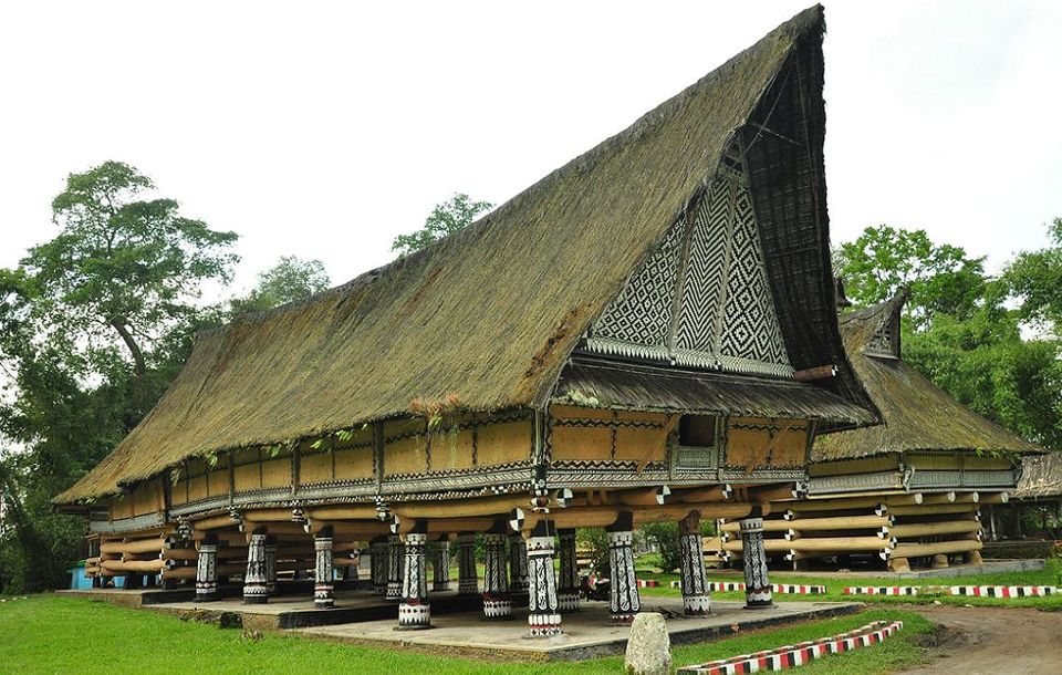 Photo of Indonesia Is A Lot More Than Beaches & Parties, Here Are 10 Cultural Experiences You Can Have There! by Sinchita Sinha
