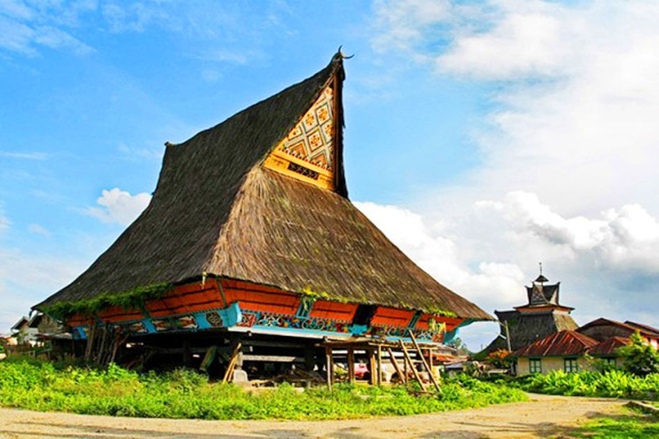 Photo of Indonesia Is A Lot More Than Beaches & Parties, Here Are 10 Cultural Experiences You Can Have There! by Sinchita Sinha