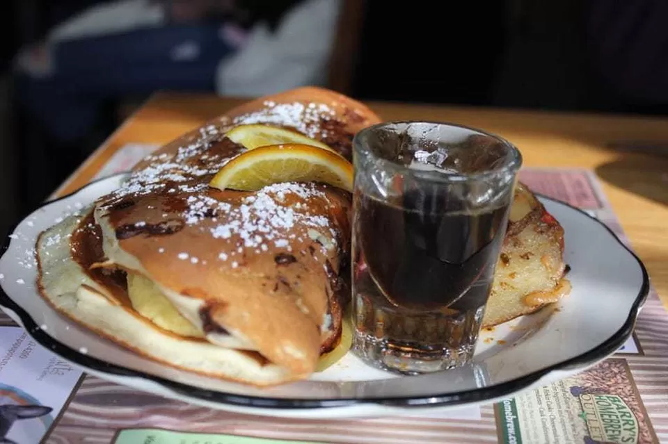 Photo of Honey's Sit 'n Eat, Philadelphia by Sinchita Sinha