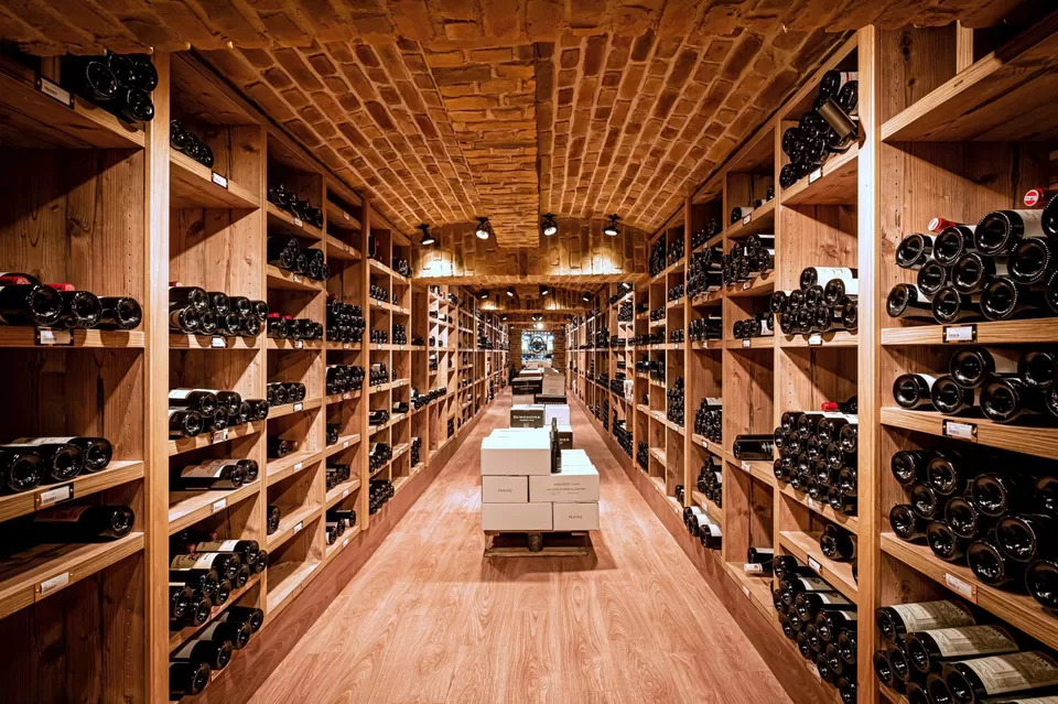 Photo of Weinkeller, Niagara Falls by Sinchita Sinha