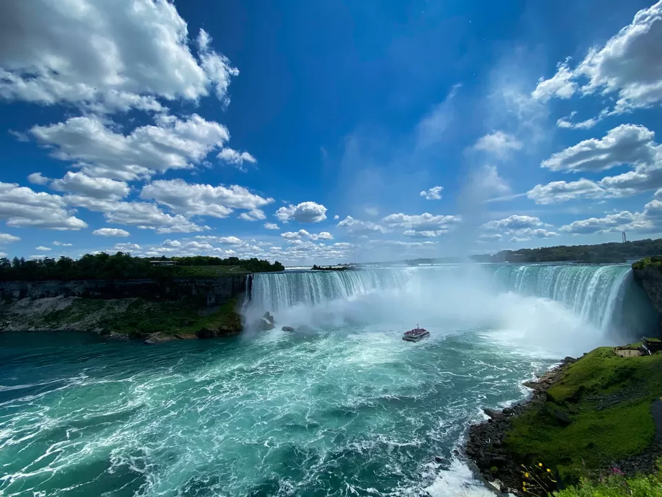 Photo of All You Need to Know About Travelling to Niagara Falls by Sinchita Sinha
