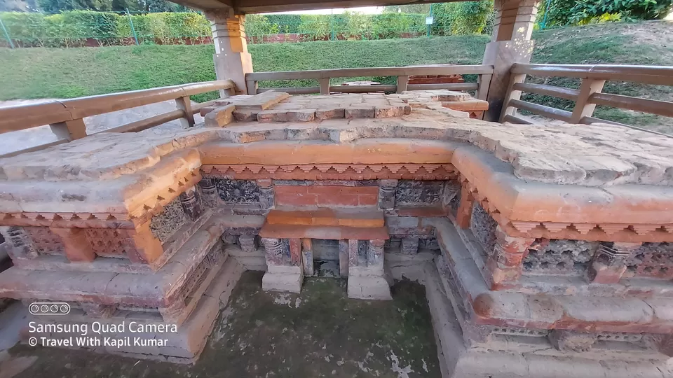 Photo of Story of Ashok Stambh - The Indian National Emblem. (Sarnath) राष्ट्रीय प्रतीक अशोक स्तम्भ की कहानी. by Kapil Kumar