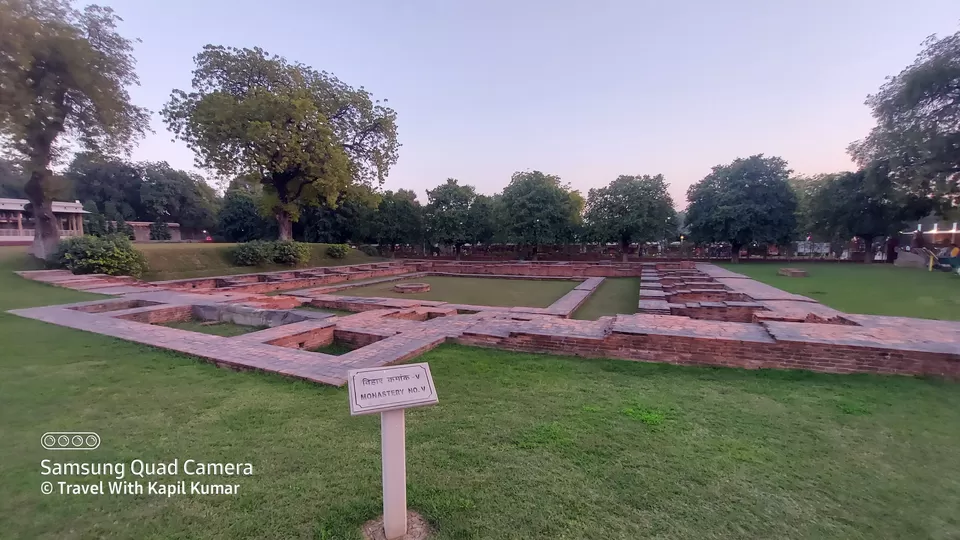 Photo of Story of Ashok Stambh - The Indian National Emblem. (Sarnath) राष्ट्रीय प्रतीक अशोक स्तम्भ की कहानी. by Kapil Kumar