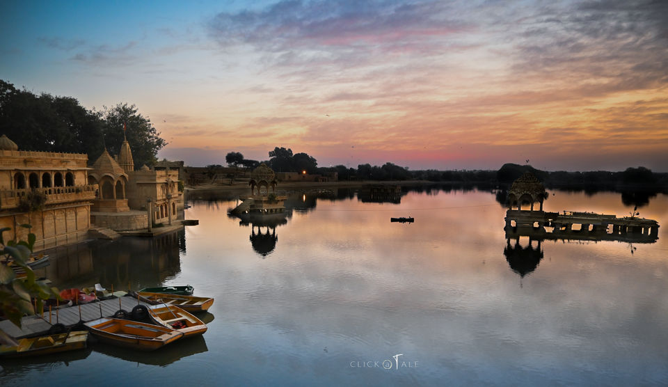 Photo of Gadisar Lake, Jaisalmer by ClickATale