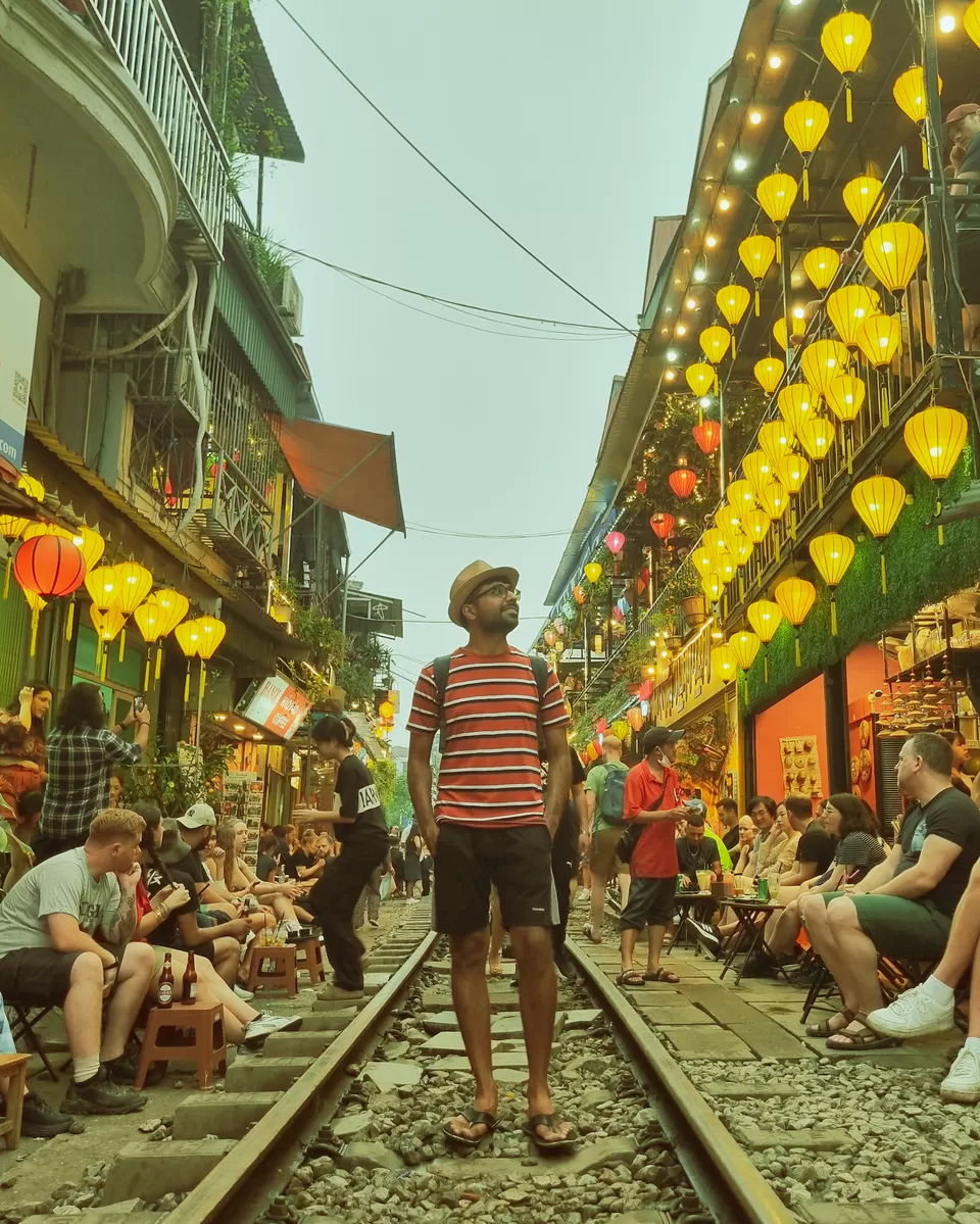Photo of Hanoi Train Street, Hoàn Kiếm by Rushikesh