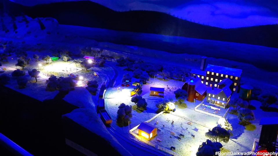 Photo of Amazing museum which shows miniature models of mega structures including airports, cities, seaports, by Ronit Rajesh Gaikwad