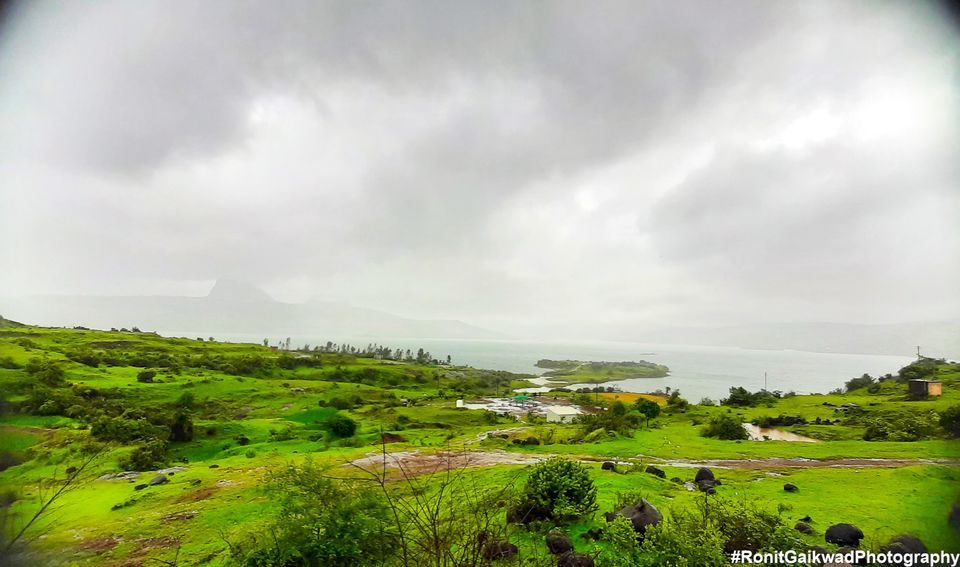 Photo of A serene Lake showcasing the beauty of Nature !!! by Ronit Rajesh Gaikwad