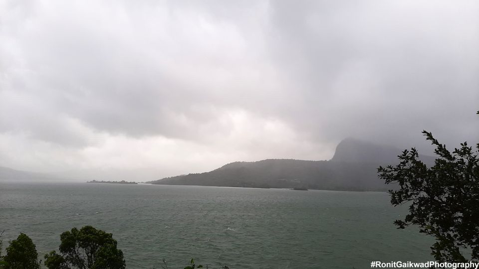 Photo of A serene Lake showcasing the beauty of Nature !!! by Ronit Rajesh Gaikwad