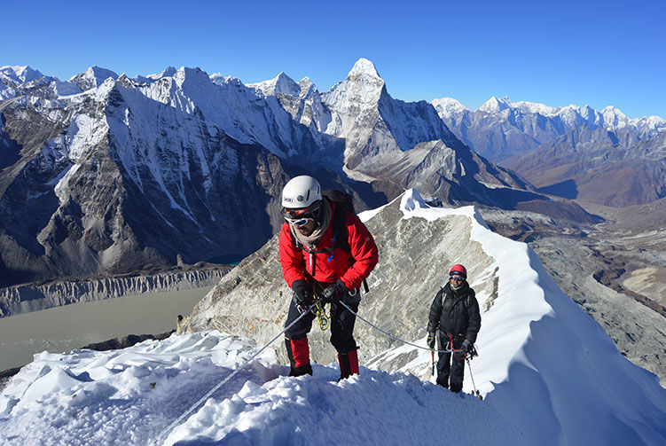 Photo of Island Peak Expedition with Everest Base Camp!!! by Rahul