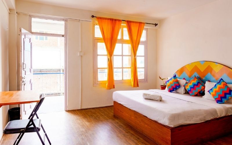 Photo of 9 Hours From Delhi, This goSTOPS Hostel in Manali Offers Spectacular Views With a Dose of Fun by Sushantika