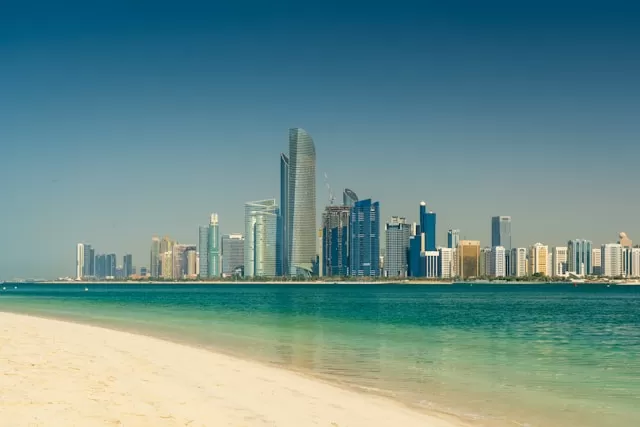 Photo of 5 Amazing Facts About Abu Dhabi: Where Tradition and Innovation Converge! by Ayodha Iruni Wijesinghe