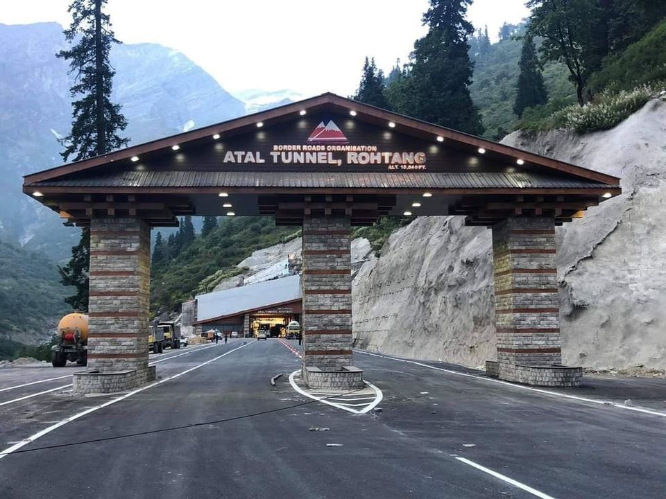 Photo of This Tunnel in India Is World’s Longest Highway Tunnel above 10,000 Ft! by Srishti (still.winds)