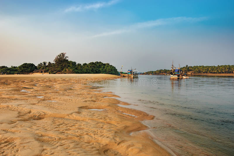 Photo of Here’s a Complete List of the Best Beaches in GOA by Srishti (still.winds)