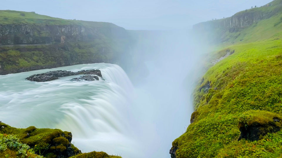 Photo of From Magical Waterfalls to Jaw-dropping Volcanoes: This Country Will Leave You Drooling for More! by Shivangi Johri