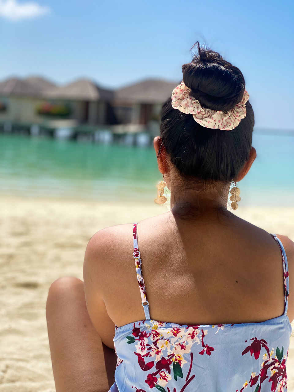 Photo of A Complete Guide to Create Your Look for Tropical Paradise: Maldives Look Book by Shivangi Johri