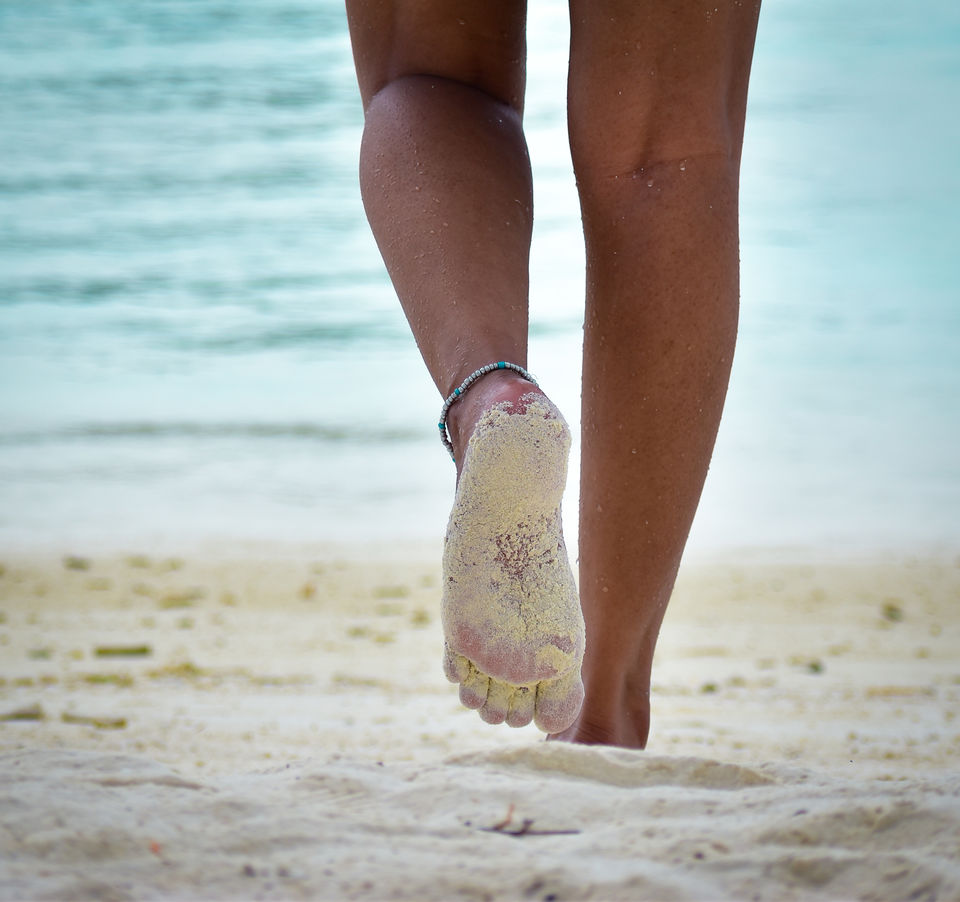Photo of A Complete Guide to Create Your Look for Tropical Paradise: Maldives Look Book by Shivangi Johri