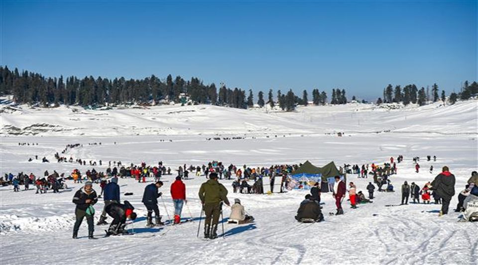 Photo of Snow Carnival All Set to Begin on Feb 18 in Kashmir, Hosted by the Indian Army by Kuntala Banerjee