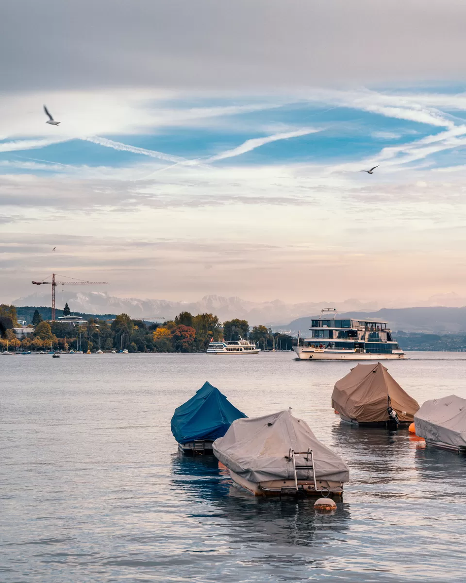 Photo of Lake Zurich, Switzerland by Abdullah Saghir Ahmad