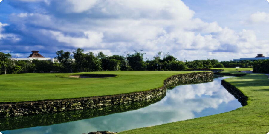 Photo of Best Golf courses in Cancun by Enotus