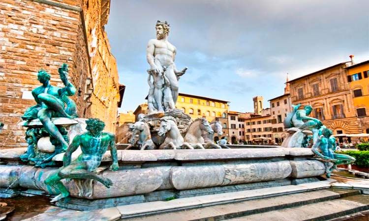 Photo of Visiting the Palazzo Vecchio by Enotus