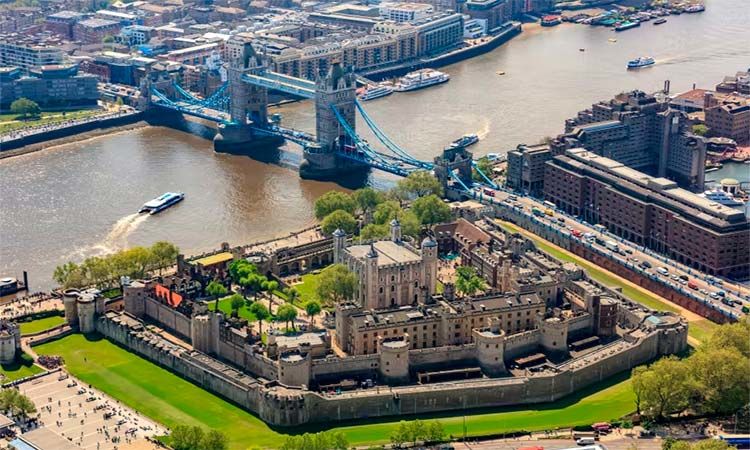 Photo of Tower of London and its secrets by Enotus