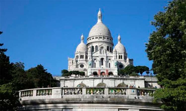 Photo of Montmartre and its streets by Enotus