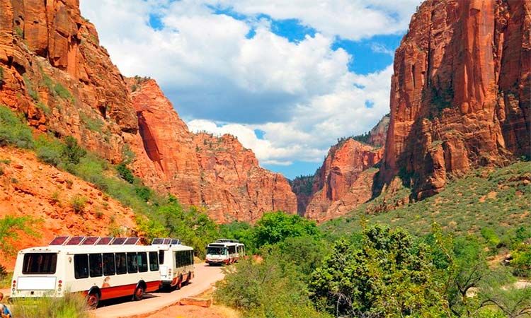 Photo of Zion National Park in Las Vegas by Enotus