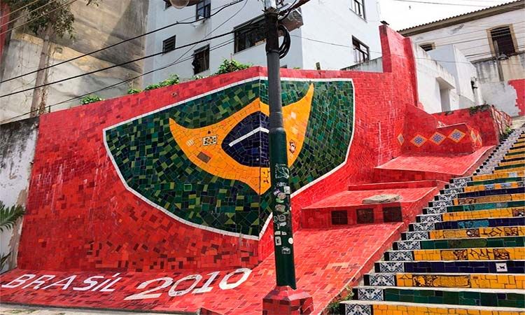 Photo of Selarona staircase in Rio de Janeiro by Enotus